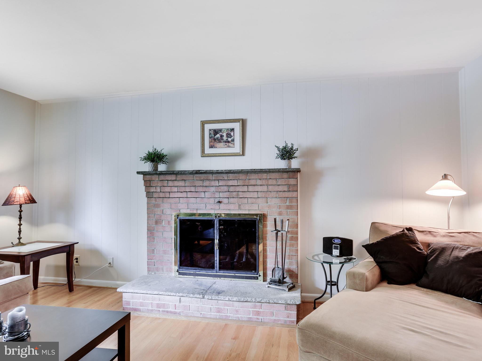 6311 Barrs Lane Lanham, MD 20706 - Photo 5 of 29 Living Room