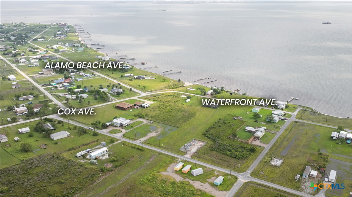 40 Waterfront Alley Port Lavaca, TX 77979 - Photo 7 of 15