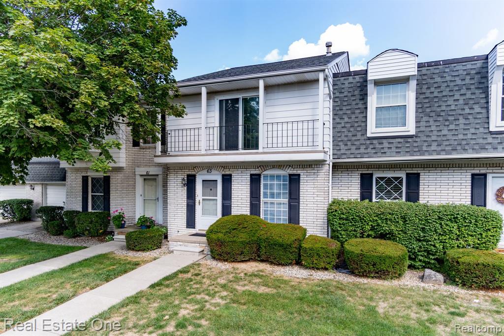 63 Stratford Lane Rochester Hills, MI 48309 - Photo 1 of 30
