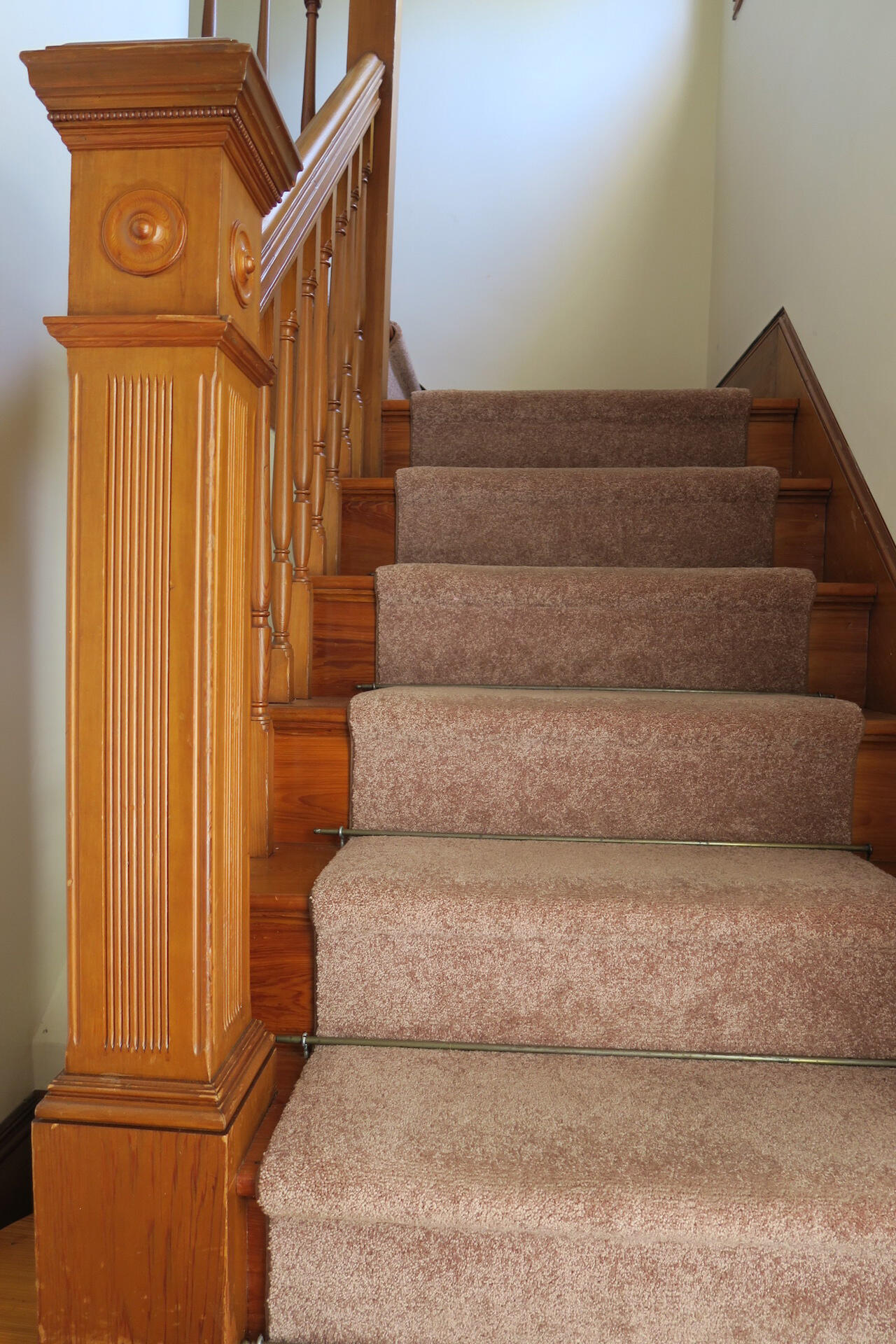 4 Penniman Road Bristol, ME 04554 - Photo 11 of 21 Newel Post Detail