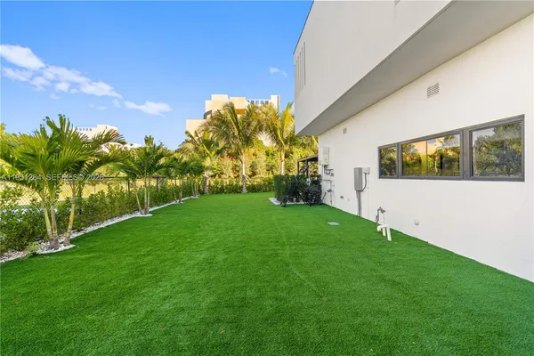$2,995,026 | 16773 Botaniko Drive South, Weston, FL 33326
