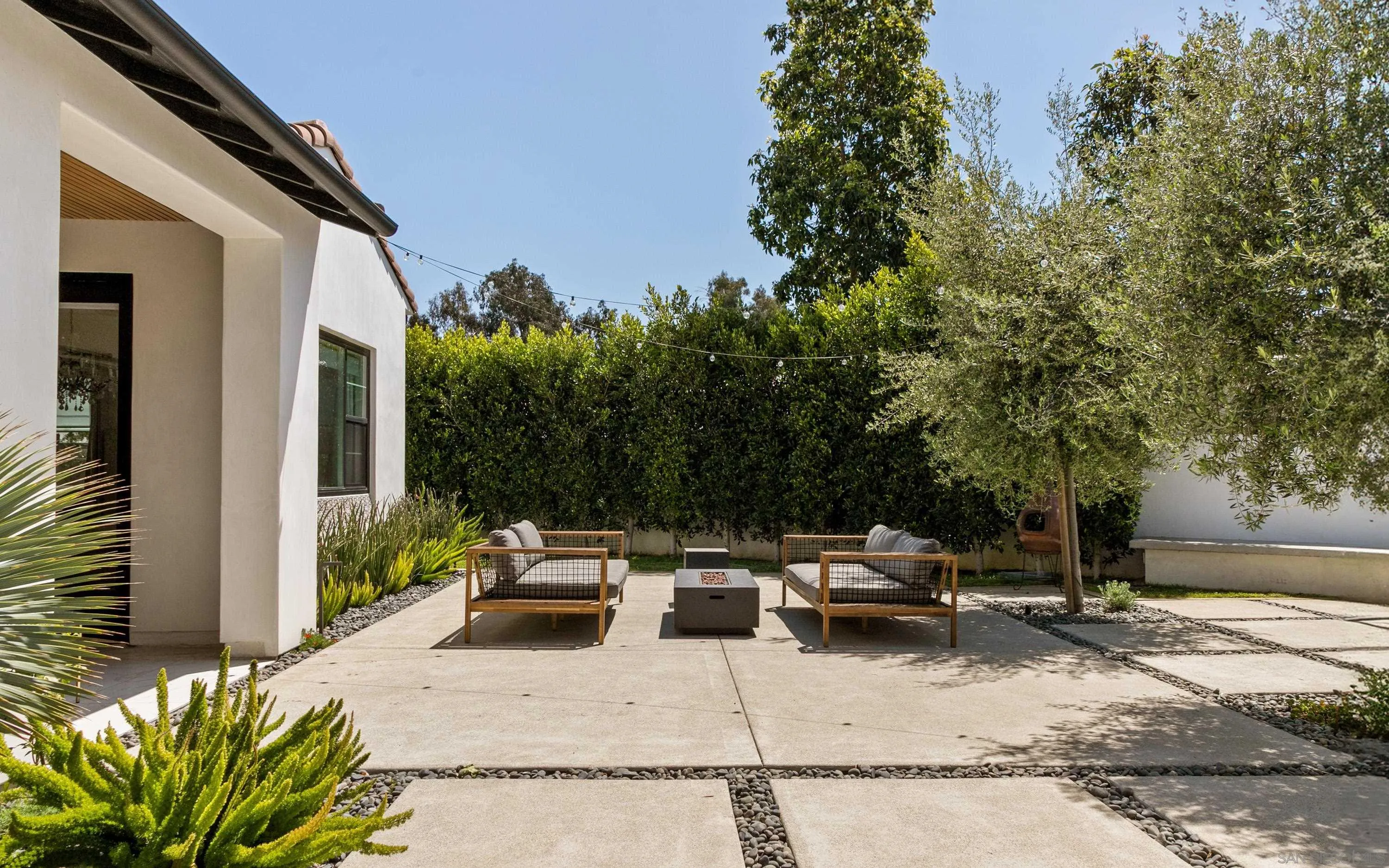 809 Sandy Court Encinitas, CA 92024 - Photo 10 of 34 Gallery Image 10
