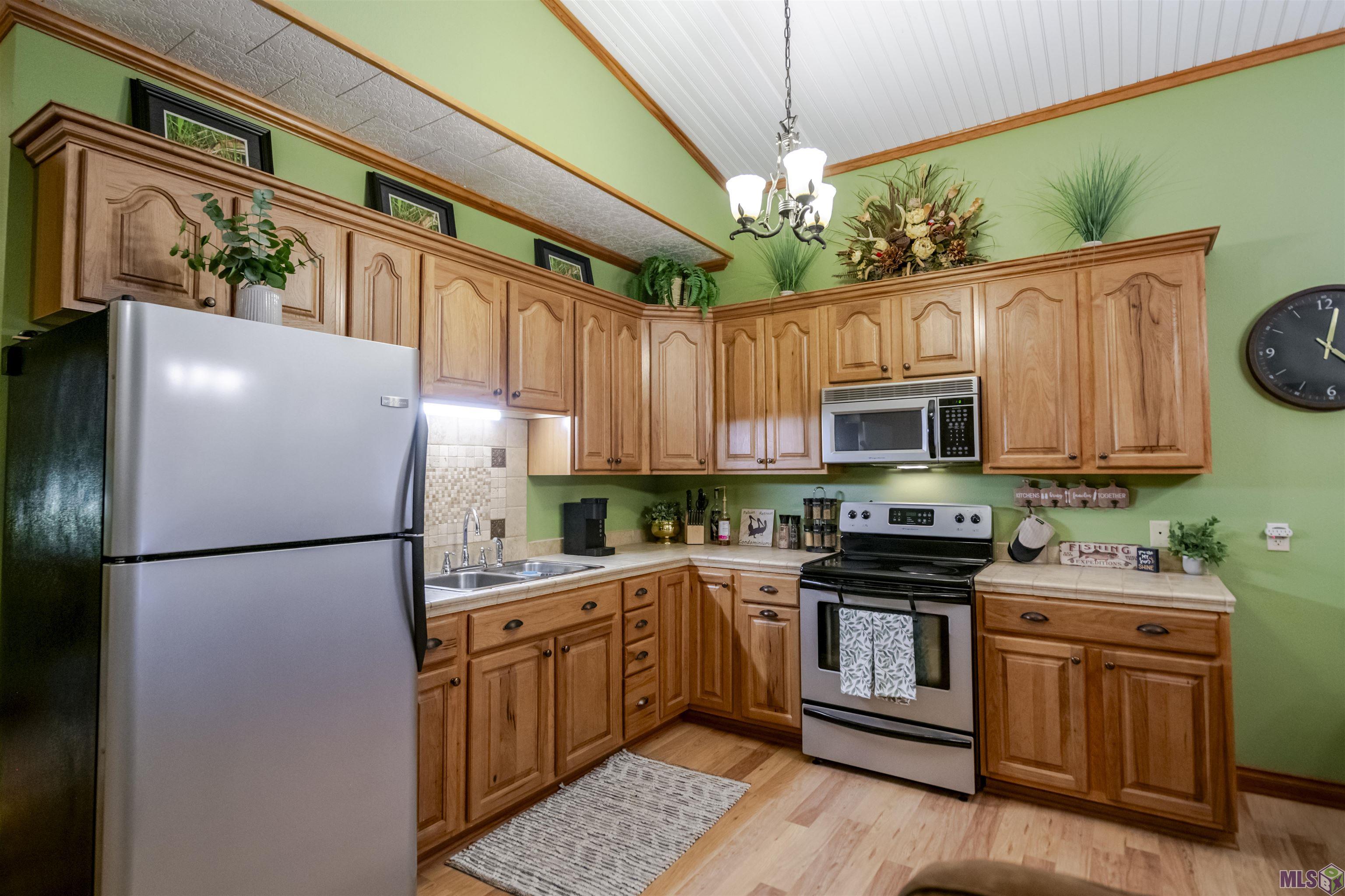 2027 Brady Road, Unit A Theriot, LA 70397 - Photo 4 of 20 Kitchen