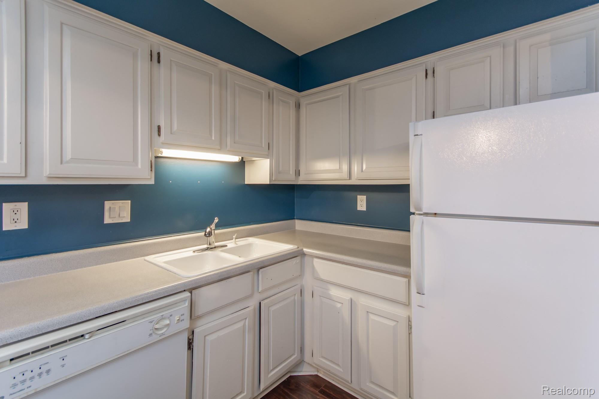 30515 West 14 Mile Road, Unit 44 Farmington, MI 48334 - Photo 9 of 21 DSC_7244.jpg