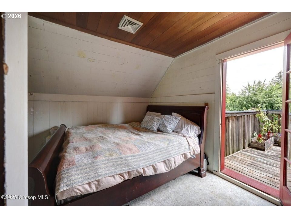 42684 Hillcrest Loop Astoria, OR 97103 - Photo 21 of 47