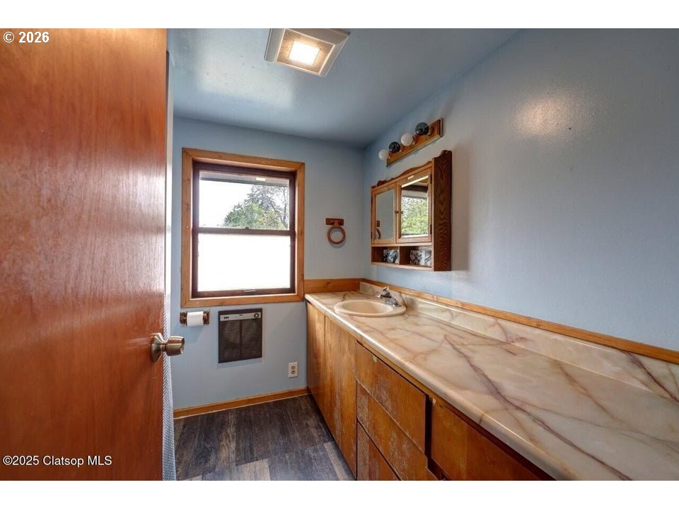 42684 Hillcrest Loop Astoria, OR 97103 - Photo 24 of 47