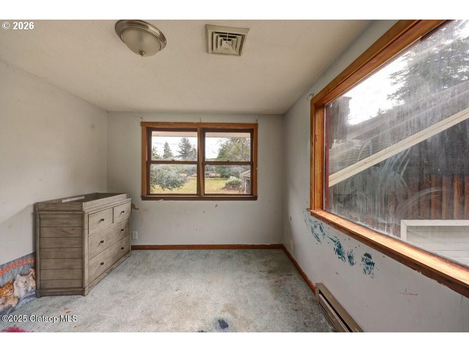42684 Hillcrest Loop Astoria, OR 97103 - Photo 25 of 47