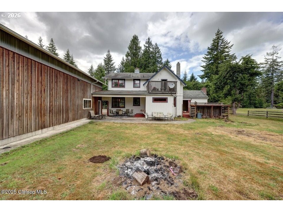 42684 Hillcrest Loop Astoria, OR 97103 - Photo 32 of 47