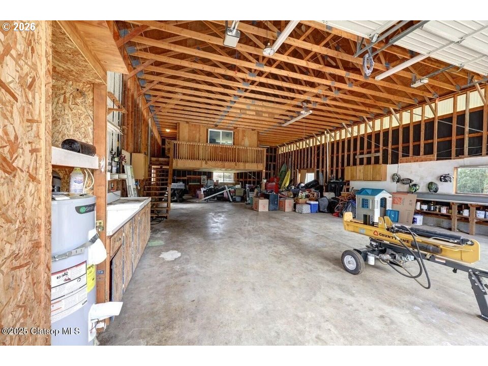 42684 Hillcrest Loop Astoria, OR 97103 - Photo 33 of 47