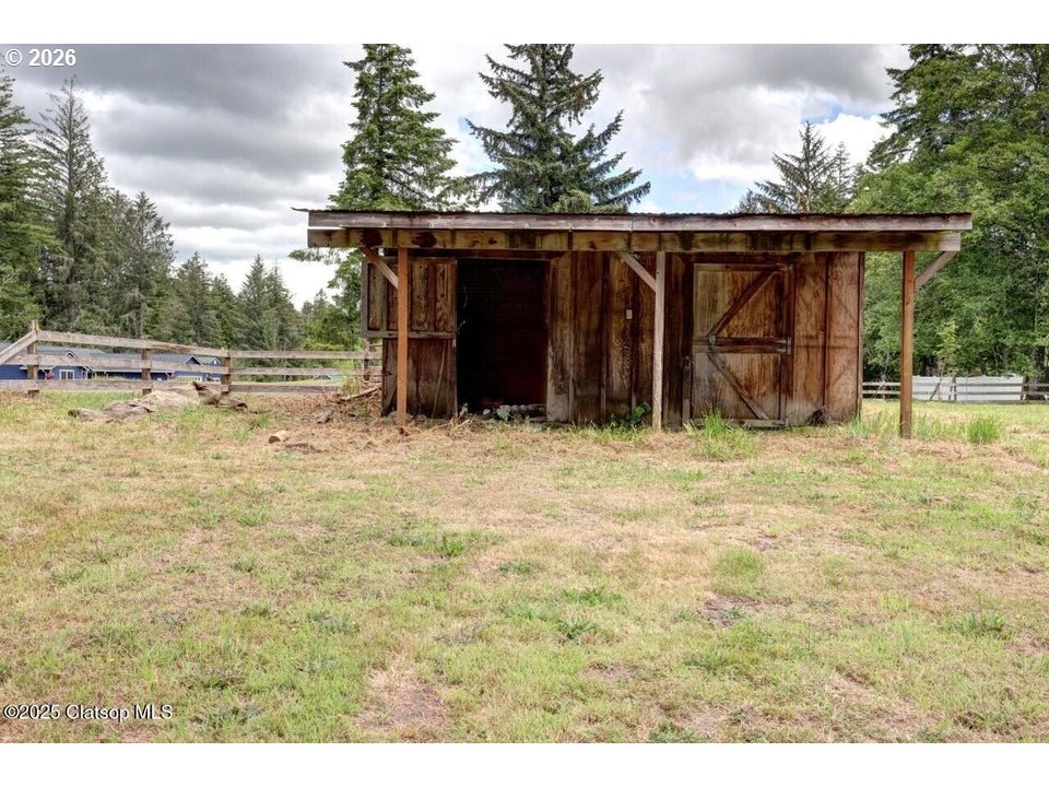 42684 Hillcrest Loop Astoria, OR 97103 - Photo 43 of 47