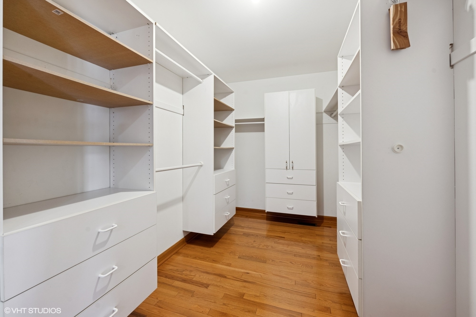 3170 Keystone Road Northbrook, IL 60062 - Photo 21 of 42 a view of walk in closet with empty racks