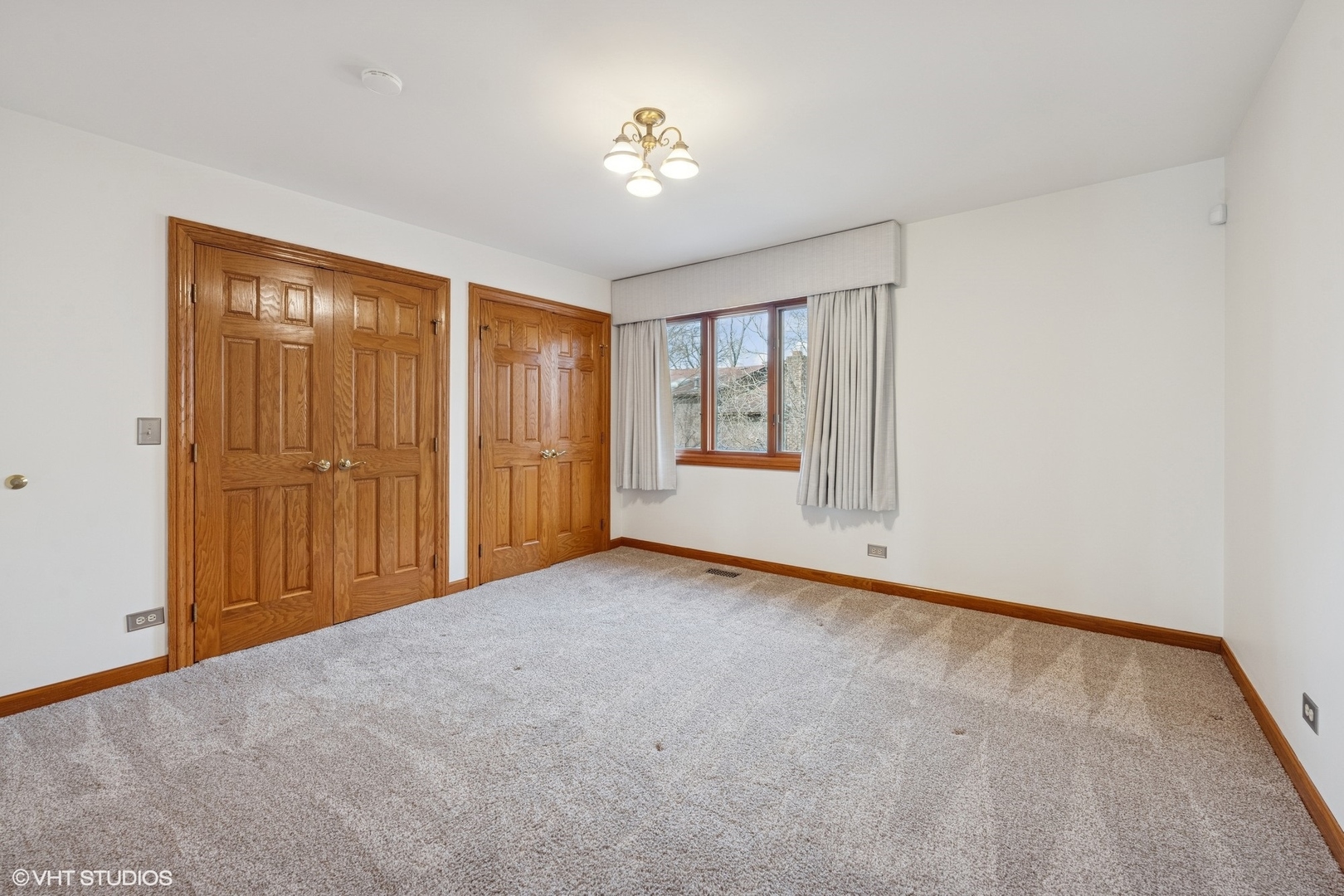3170 Keystone Road Northbrook, IL 60062 - Photo 24 of 42 a view of an empty room with a window