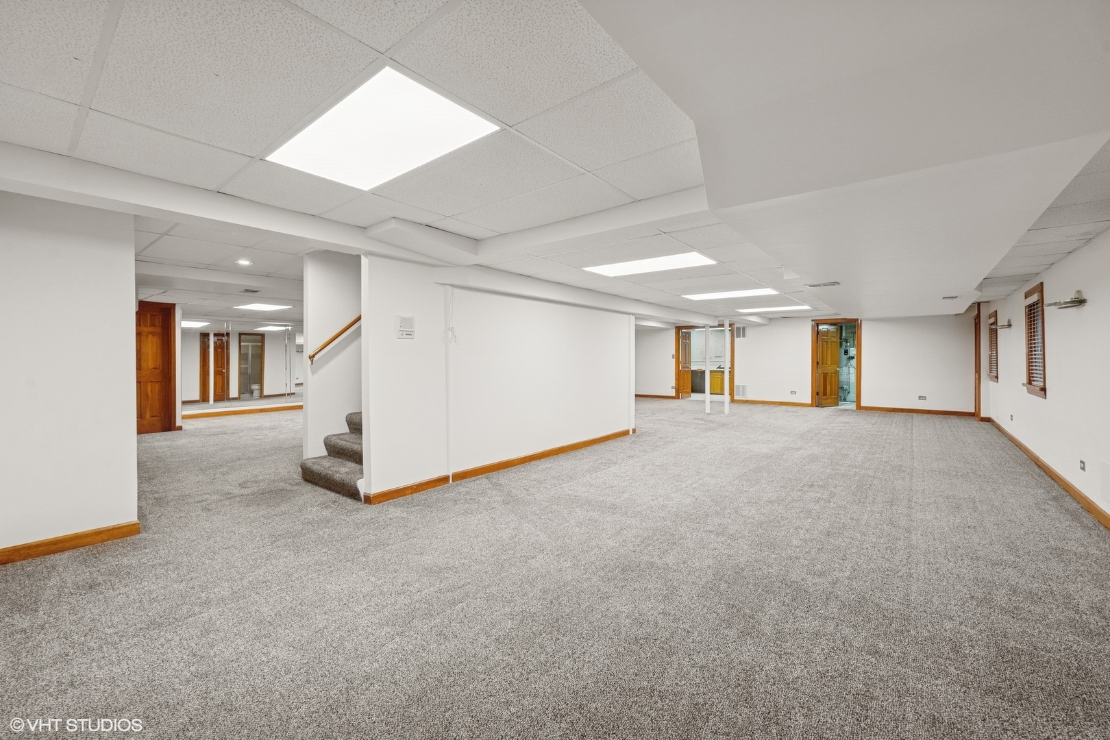 3170 Keystone Road Northbrook, IL 60062 - Photo 29 of 42 an empty room with white walls and white walls
