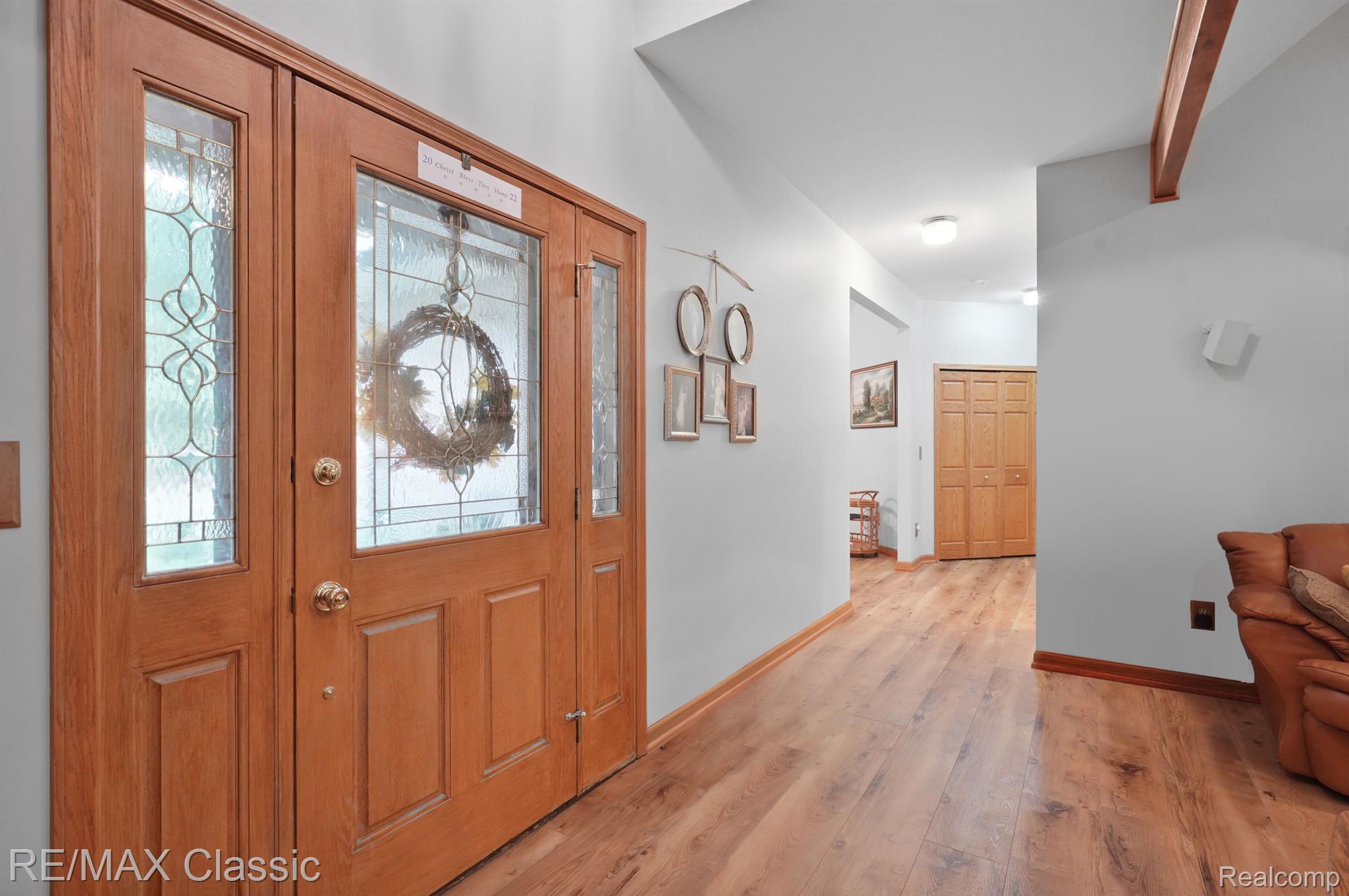 3444 Brighton Road Howell, MI 48843 - Photo 3 of 26 Please Come In!