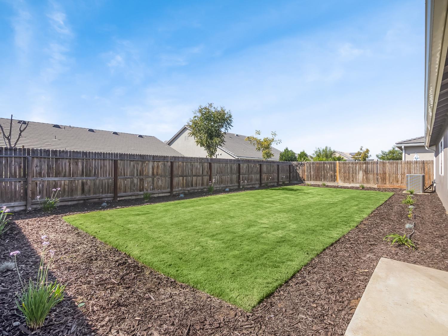 496 Cascade Way Madera, CA 93636 - Photo 28 of 31 Gallery Image 28