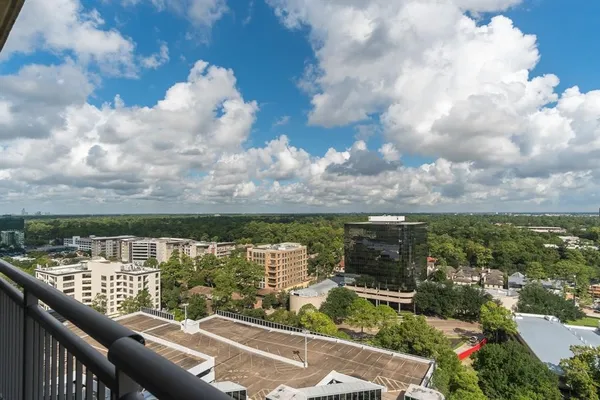 $5,926 | 7 Riverway, Unit 1201, Houston, TX 77056