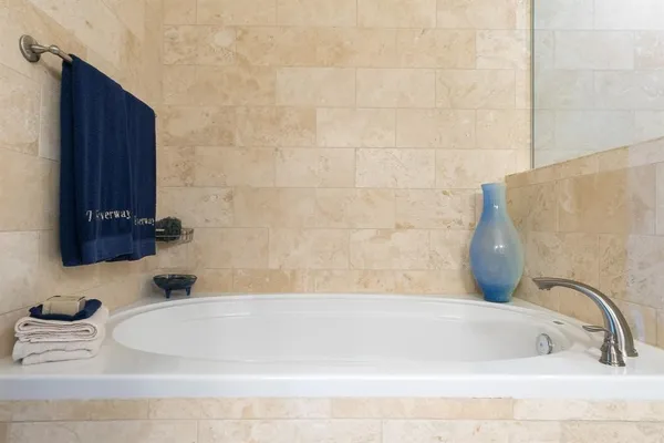 $5,926 | 7 Riverway, Unit 1201, Houston, TX 77056