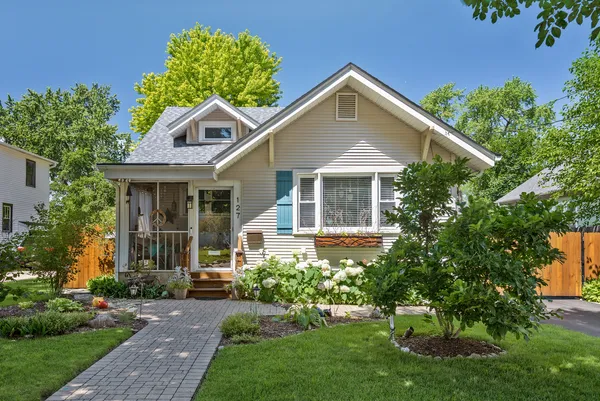 $440,000 | 127 North Mallory Avenue, Batavia, IL 60510