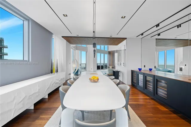 $11,900,000 | 1300 Brickell Bay Drive, Unit 4401, Miami, FL 33131