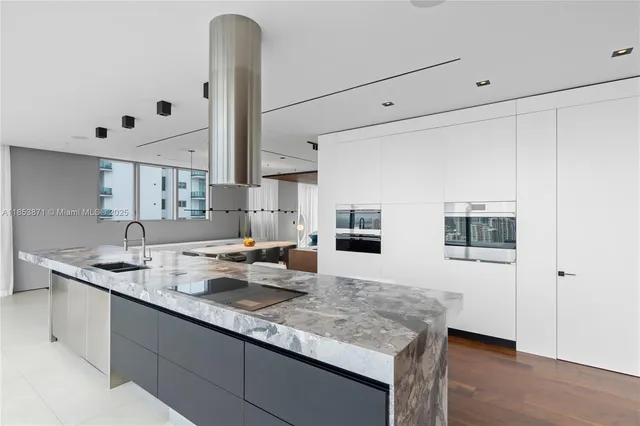 $11,900,000 | 1300 Brickell Bay Drive, Unit 4401, Miami, FL 33131