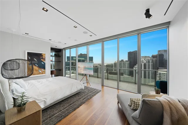 $11,900,000 | 1300 Brickell Bay Drive, Unit 4401, Miami, FL 33131