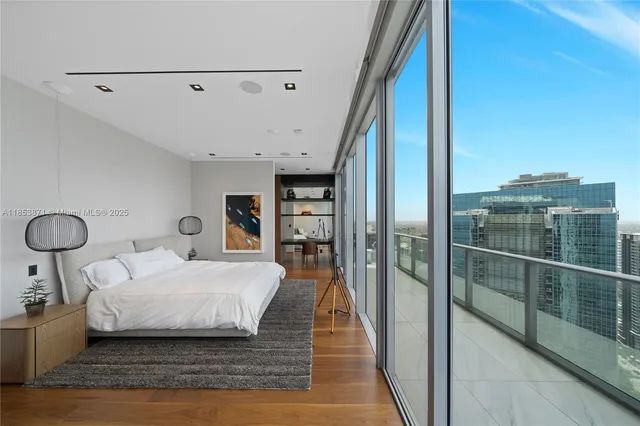 $11,900,000 | 1300 Brickell Bay Drive, Unit 4401, Miami, FL 33131