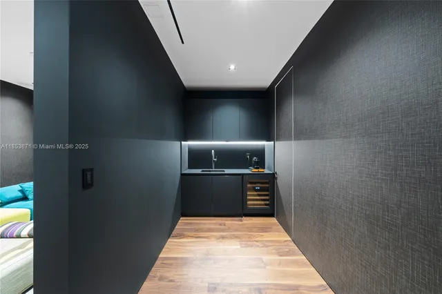 $11,900,000 | 1300 Brickell Bay Drive, Unit 4401, Miami, FL 33131