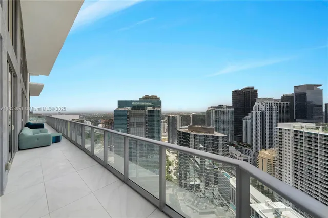 $11,900,000 | 1300 Brickell Bay Drive, Unit 4401, Miami, FL 33131