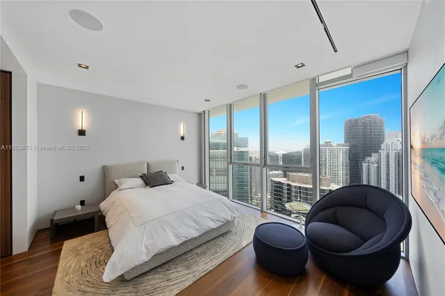 $11,900,000 | 1300 Brickell Bay Drive, Unit 4401, Miami, FL 33131