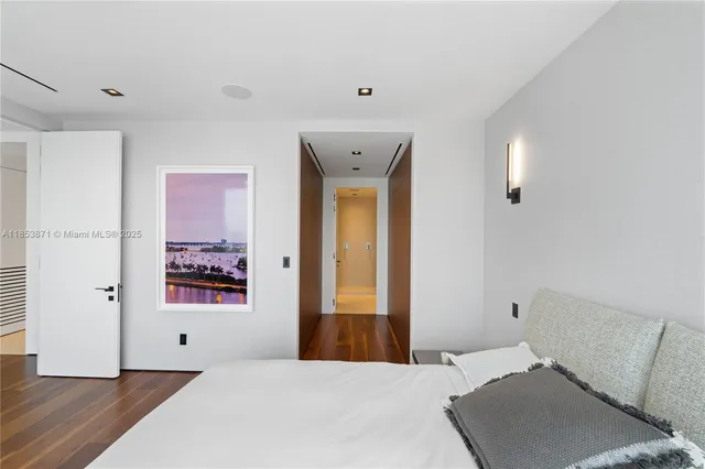 $11,900,000 | 1300 Brickell Bay Drive, Unit 4401, Miami, FL 33131