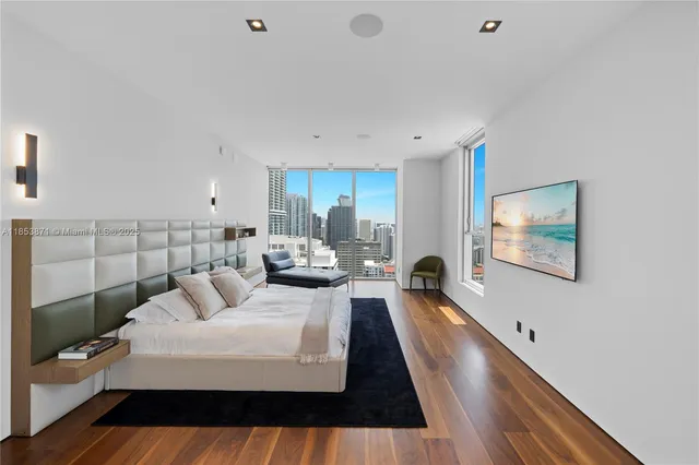 $11,900,000 | 1300 Brickell Bay Drive, Unit 4401, Miami, FL 33131
