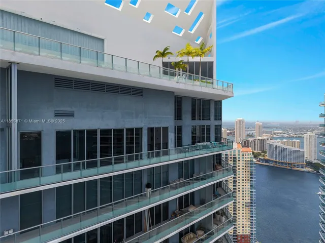 $11,900,000 | 1300 Brickell Bay Drive, Unit 4401, Miami, FL 33131