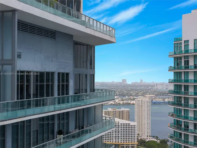 $11,900,000 | 1300 Brickell Bay Drive, Unit 4401, Miami, FL 33131