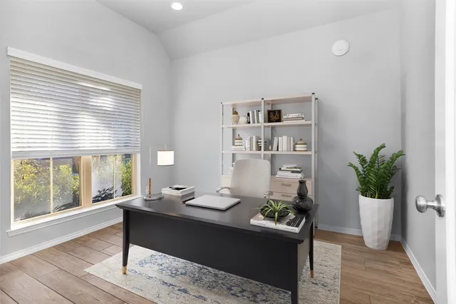 $410,000 | 115 Buckeye Drive, Montgomery, TX 77316