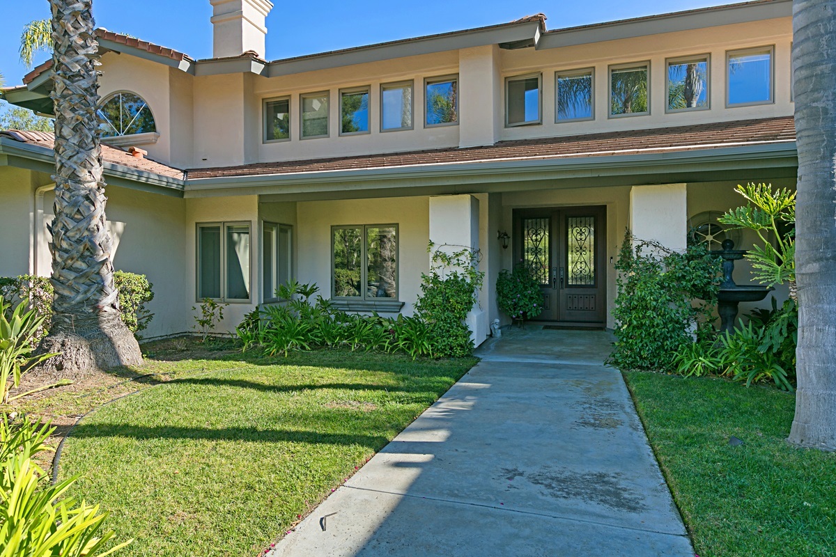 3411 Western Springs Road Encinitas, CA 92024 - Photo 2 of 25