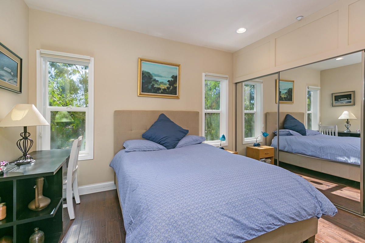 3411 Western Springs Road Encinitas, CA 92024 - Photo 25 of 25 Guest House Bedroom