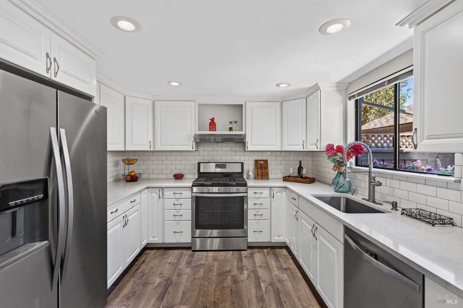 218 Los Alamos Road Santa Rosa, CA 95409 - Photo 2 of 48