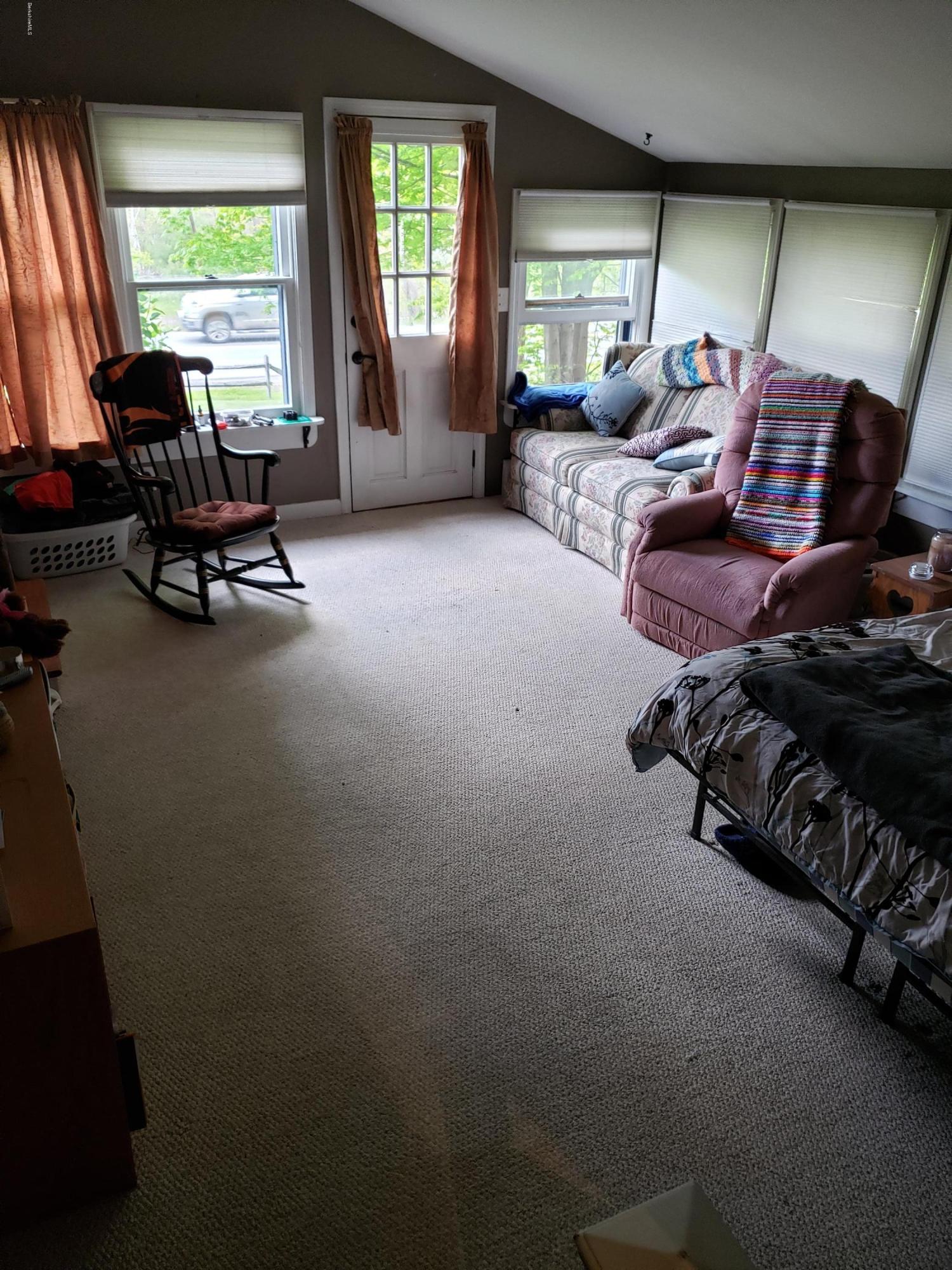 586 North Hoosac Road Williamstown, MA 01267 - Photo 8 of 16 Family Room