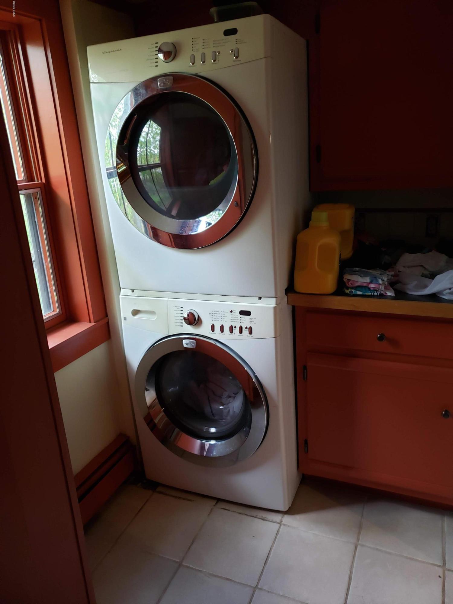 586 North Hoosac Road Williamstown, MA 01267 - Photo 9 of 16 Laundry