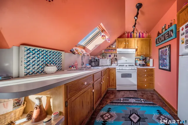 $799,000 | 141 West Broad Street, Stonington, CT 06379