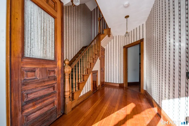 $799,000 | 141 West Broad Street, Stonington, CT 06379