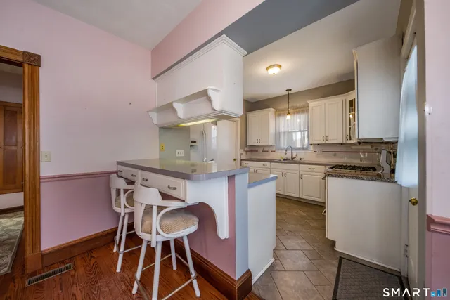 $799,000 | 141 West Broad Street, Stonington, CT 06379