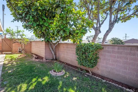 $850,000 | 10725 South 8th Avenue, Inglewood, CA 90303