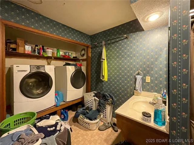 $299,000 | 7772 Highway 135, Florence, MO 65329