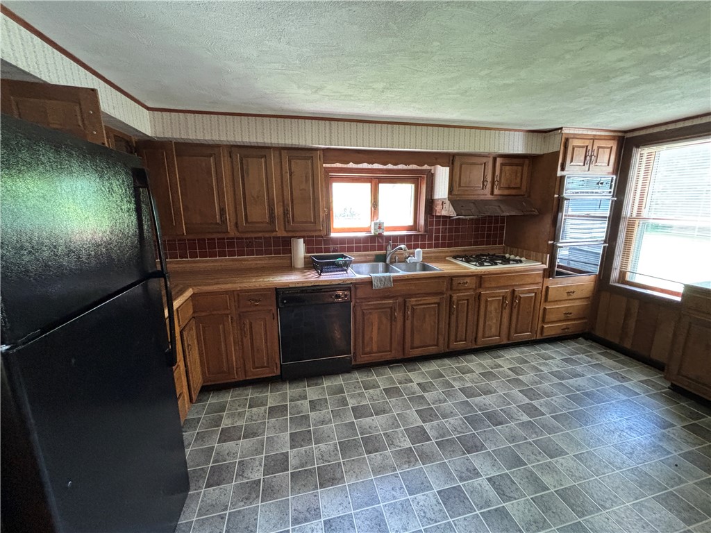 2901 Cambier Road Newark, NY 14513 - Photo 11 of 41
