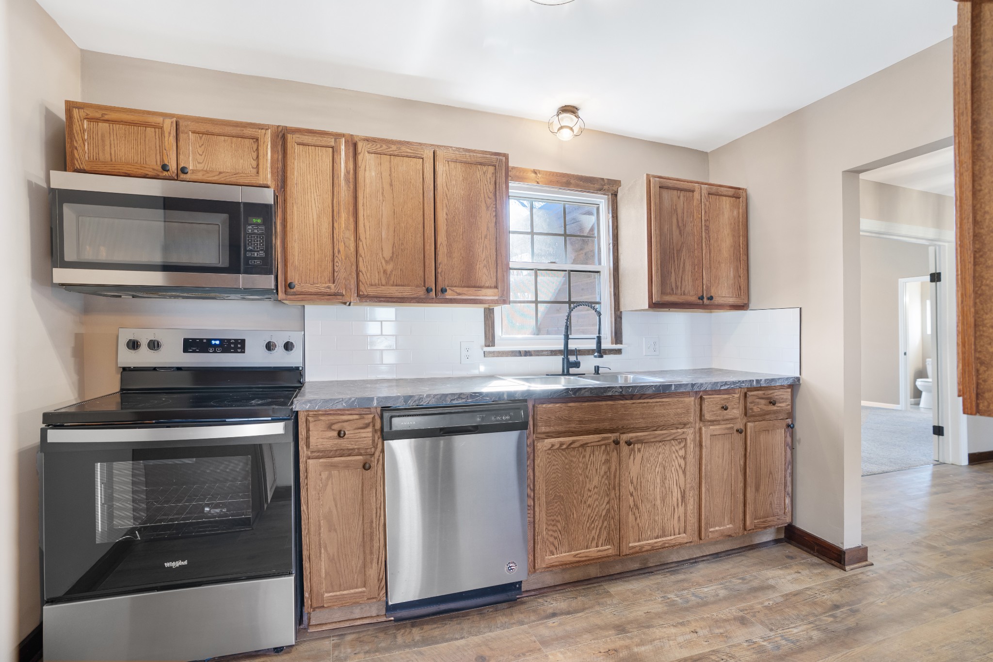 1212 Ussery Road South Clarksville, TN 37040 - Photo 4 of 27 Gallery Image 4