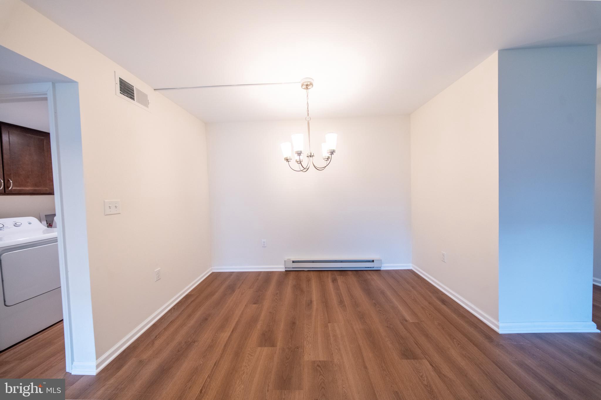 15210 Elkridge Way, Unit 912J Silver Spring, MD 20906 - Photo 12 of 35 Dining room