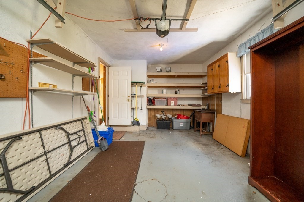 137 Roy Street Springfield, MA 01104 - Photo 29 of 34