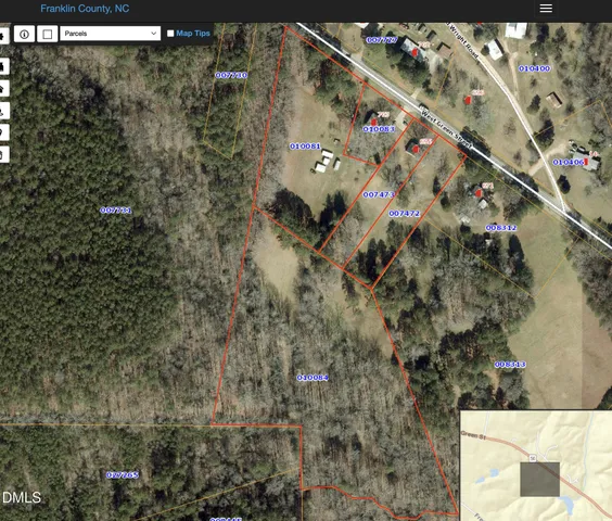 a view of open space with green space