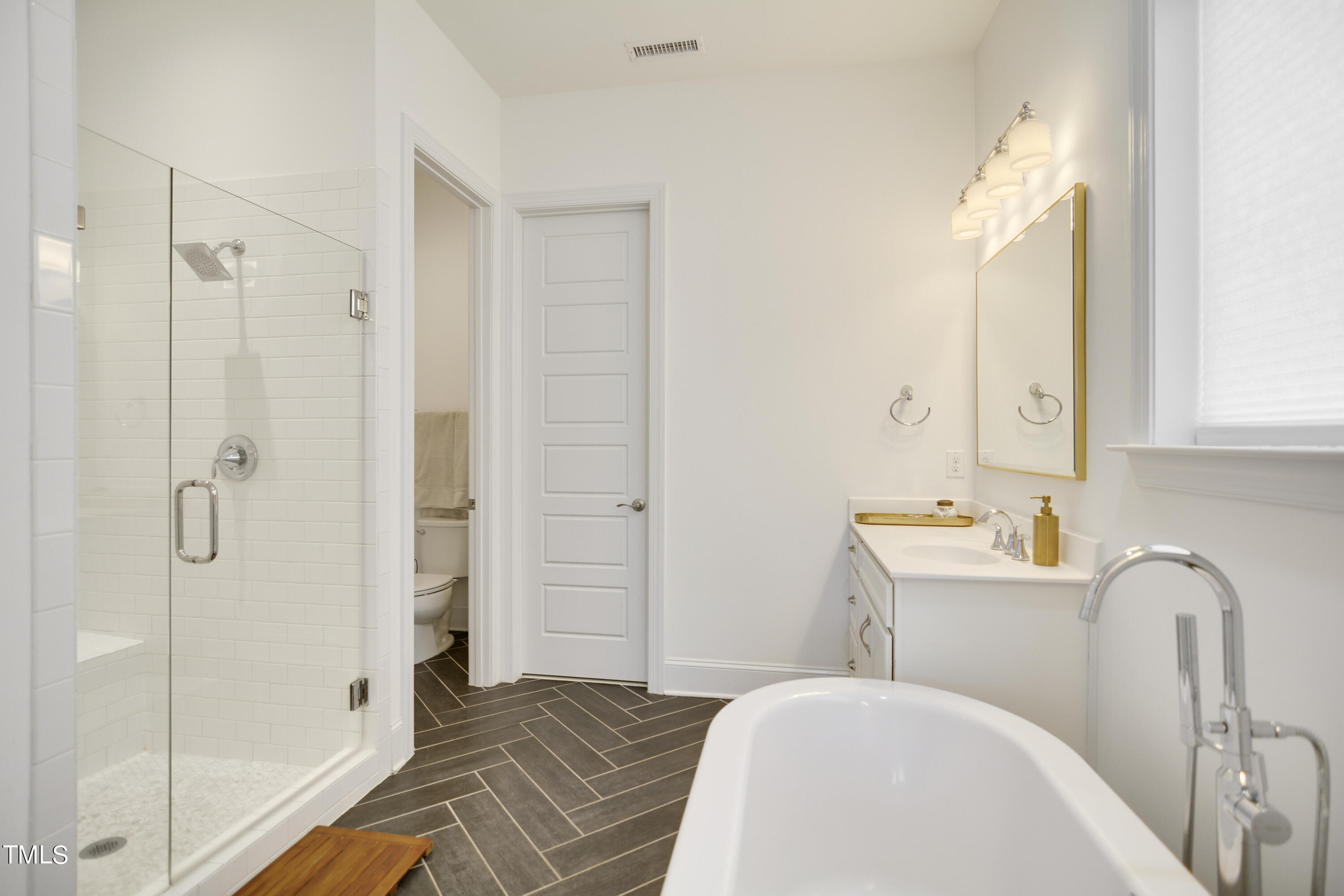 7496 Banksiana Way Raleigh, NC 27613 - Photo 16 of 38 17